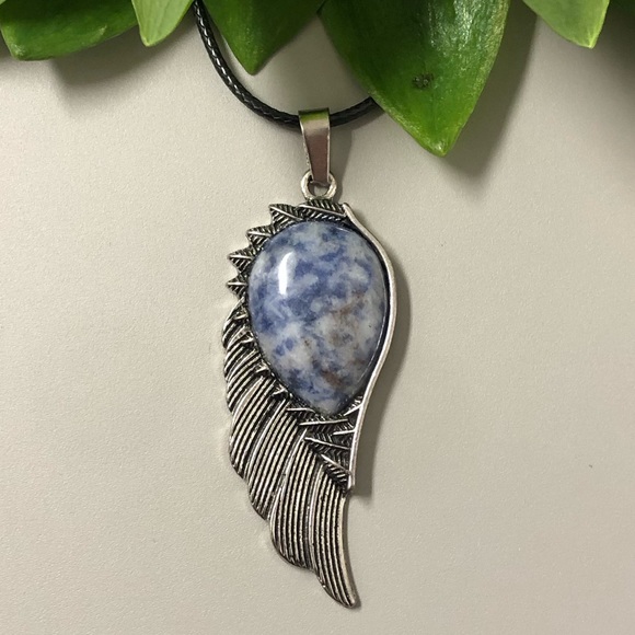 Sodalite Natural Stone Wing Shape Pendant Necklace Gemstone Pendant - Picture 3 of 4